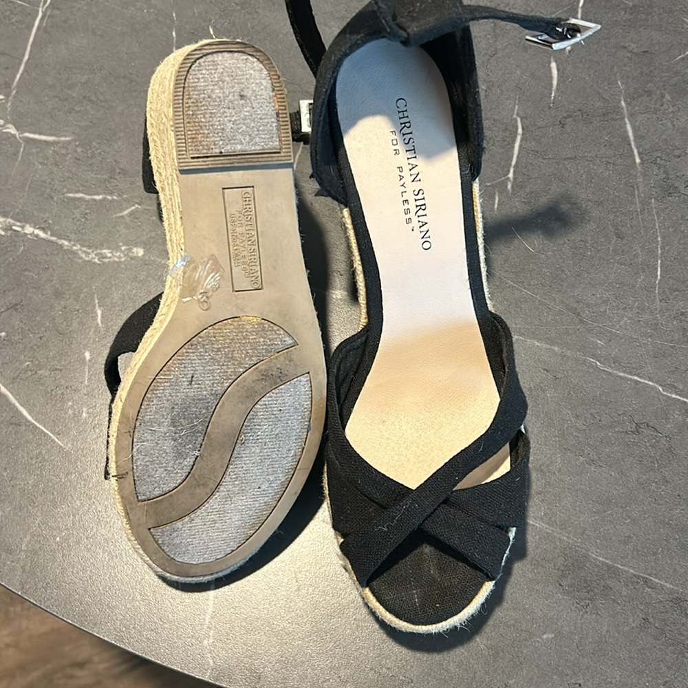 Wedges/Sandals - Picture 3 of 6